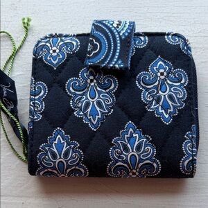 Vera Bradley Quilted Zip Wallet – Blue Pattern | BRAND NEW with Tags